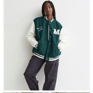 Divided H+M Minnesota College Womens size small Varsity Jacket‎ Green Whi…